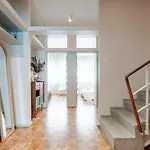 Unique Modernist Duplex & Parking * Oporto