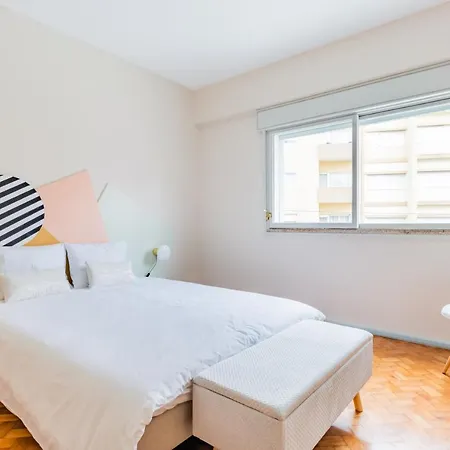 Unique Modernist Duplex & Parking 公寓 *