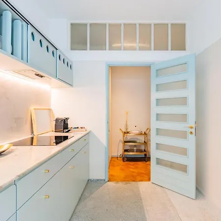 Unique Modernist Duplex Apartment&parking