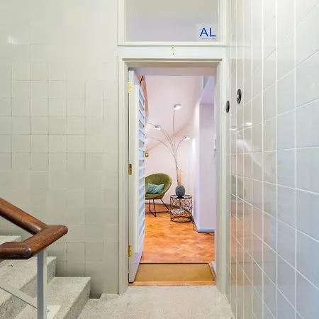 Unique Modernist Duplex & Parking Porto