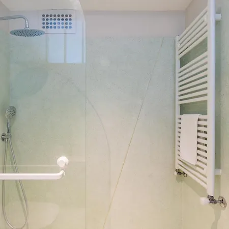 Unique Modernist Duplex & Parking