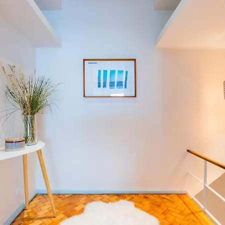 Unique Modernist Duplex Apartment&parking Appartement *