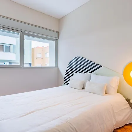 아파트 Unique Modernist Duplex & Parking *