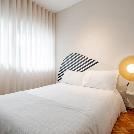 דירה Unique Modernist Duplex & Parking פורטו