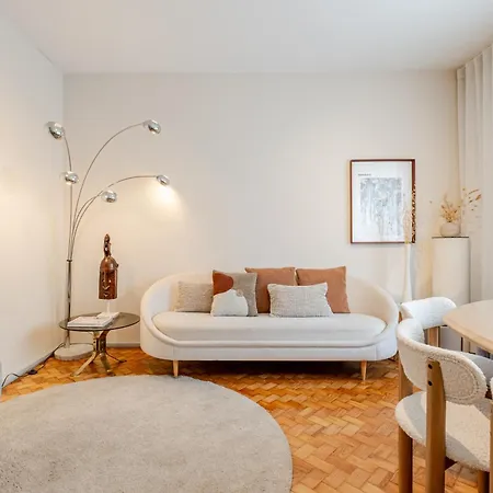 Unique Modernist Duplex & Parking