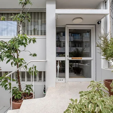 Unique Modernist Duplex & Parking * פורטו