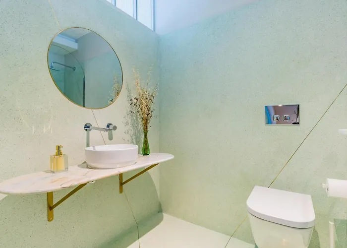 Unique Modernist Duplex & Parking Apartamento *