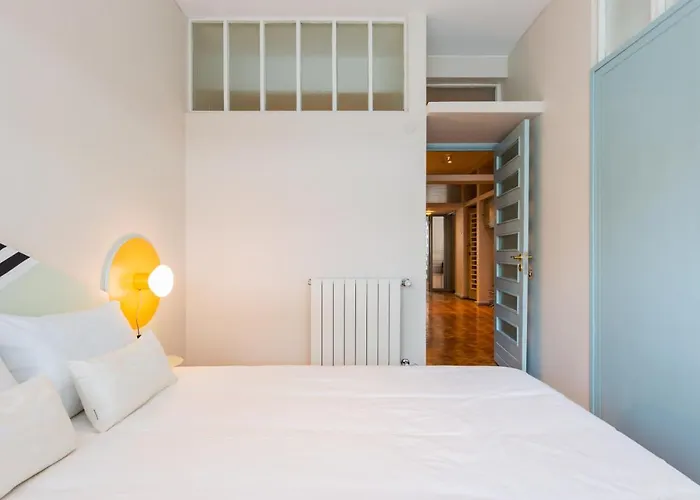 Apartamento Unique Modernist Duplex & Parking