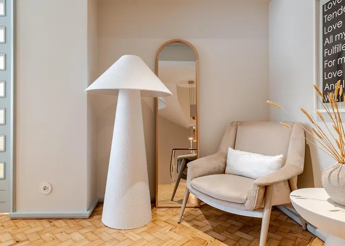 Unique Modernist Duplex & Parking Apartamento