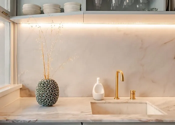 Unique Modernist Duplex & Parking Apartamento *