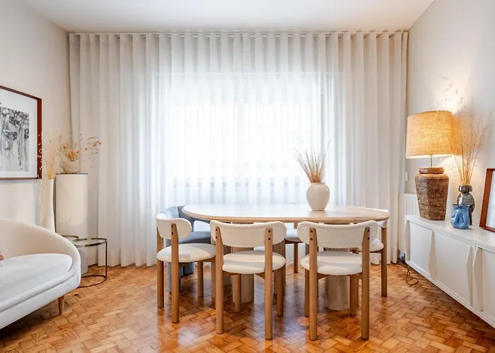 Unique Modernist Duplex & Parking Apartamento *