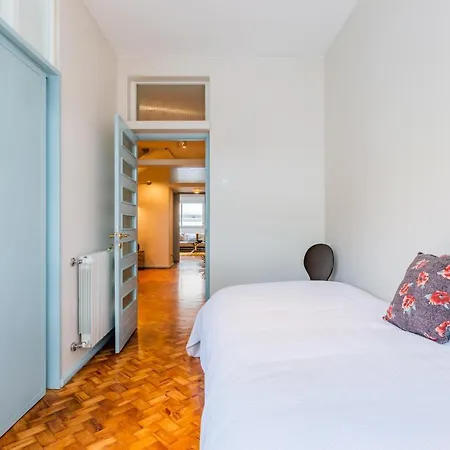 Unique Modernist Duplex & Parking Apartamento *