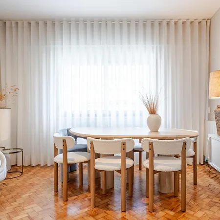 Unique Modernist Duplex & Parking Apartamento *