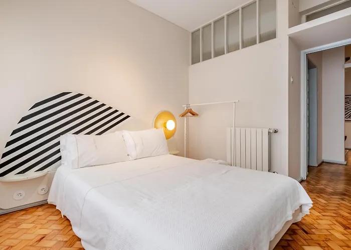 Unique Modernist Duplex & Parking