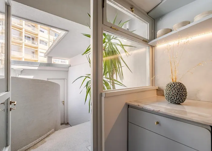 Unique Modernist Duplex & Parking Porto