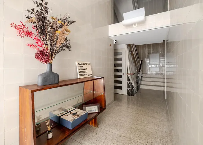 Unique Modernist Duplex & Parking Apartment Porto